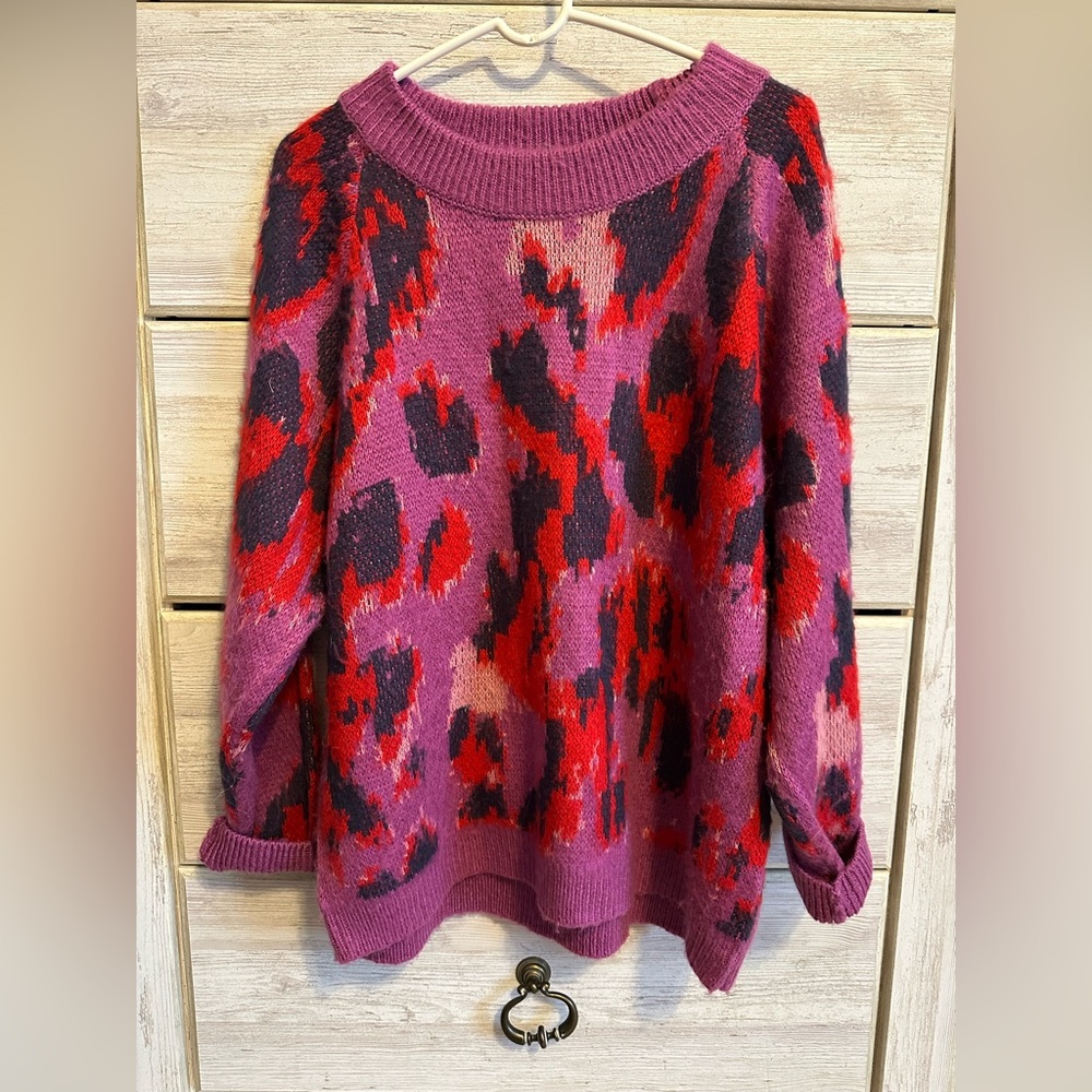 Women's Purple and Red Patterned Sweater